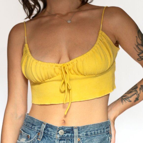 Princess Polly • Crop Top • US 6 • Yellow - Picture 1 of 17